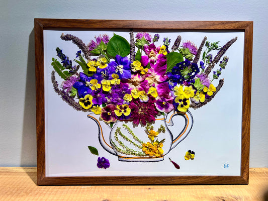 Blooming teapot bouquet